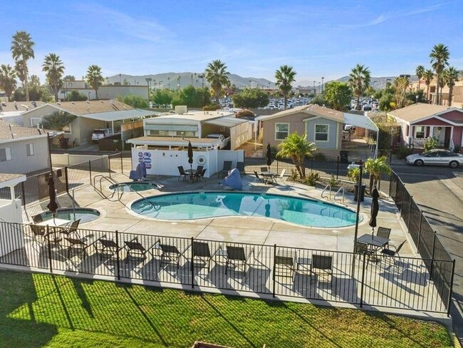 Photo - 4400 W Florida Ave