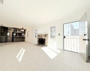 Photo - 439 W Buckthorn St House