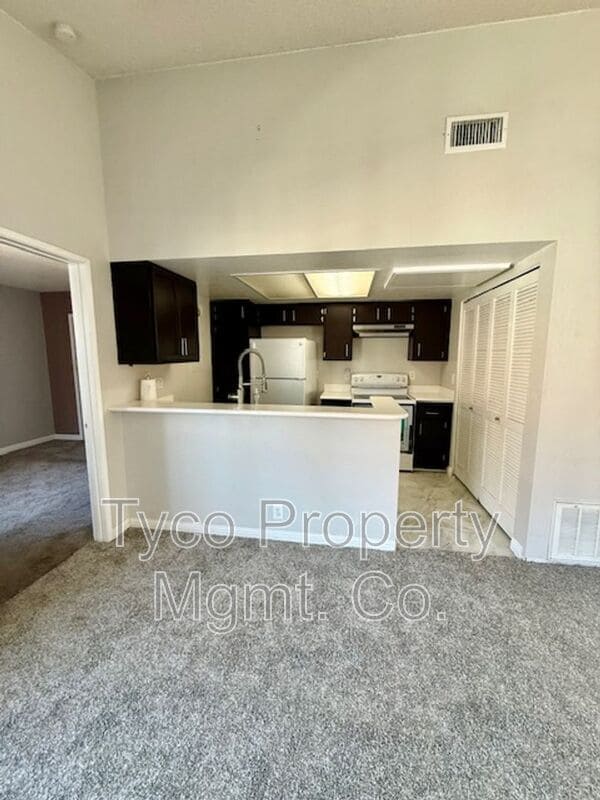 Photo - 772 Eastshore Terrace House