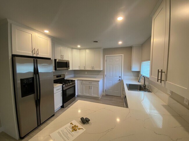 Photo - Newly Renovated 4BD/2BA w/ POOL!!