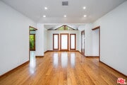 Photo - 445 Westmount Dr