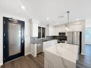 Photo - Stunning 3B/2.5BA Townhome in Oceanside fo...