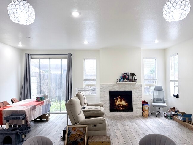 Building Photo - 12943 Homestead Pl