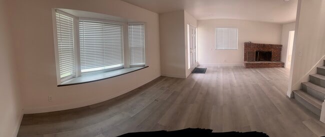 Photo - 4624 W 166th St