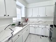 Photo - 1630 W 104th St