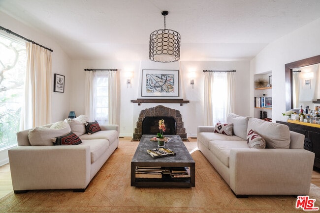 Photo - 1311 Maple St