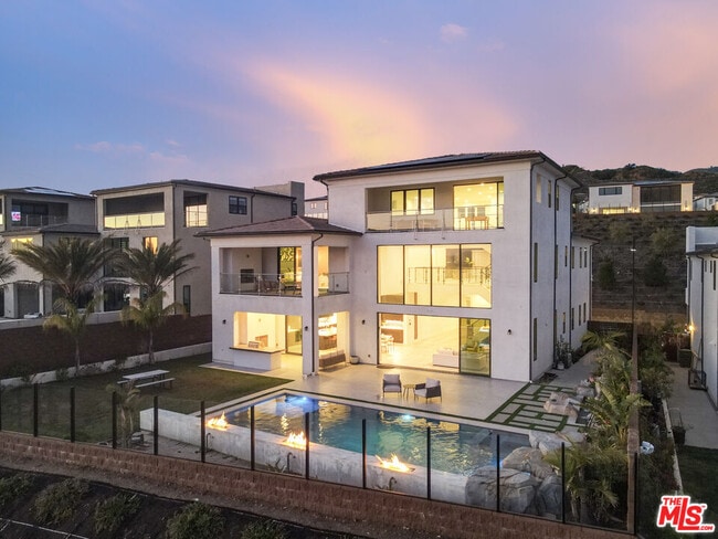 Building Photo - 20248 Willoughby Ln