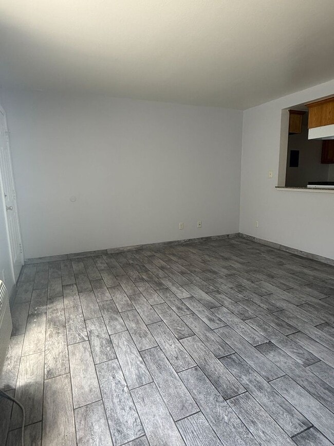 Photo - 1 BEDROOM 1 BATHROOM ONTARIO APARTMENT Unit B