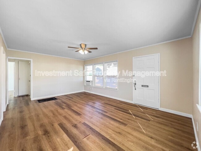 Building Photo - 2332 Westwood St Rental