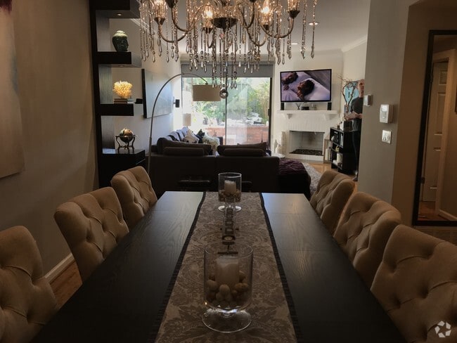 Living room/ dining room - 2663 S Centinela Ave Rental