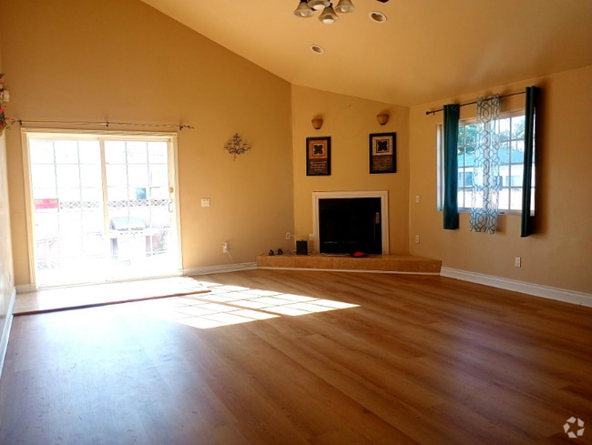 Building Photo - 6603 Crossway Dr Rental