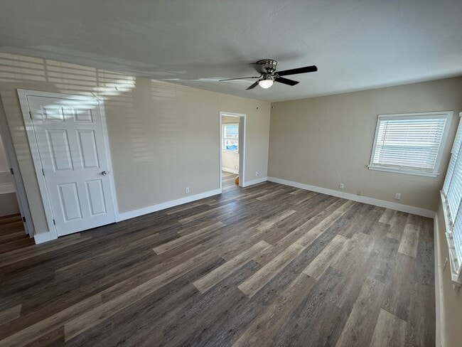 Photo - 3 bed 2 bath house with garage