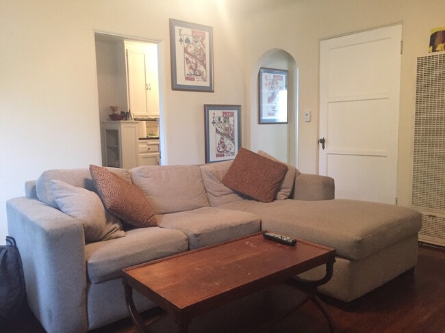 Building Photo - 814 14th St Unit 814