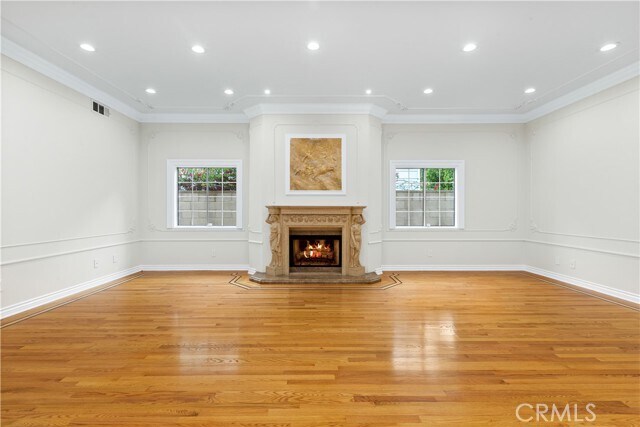 Photo - 6508 Mammoth Ave