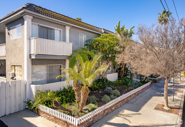 Building Photo - 18414 Collins St