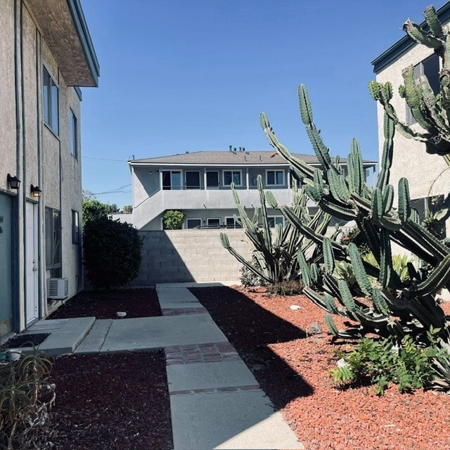 Photo - 5615 Satsuma Ave