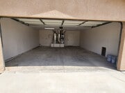 Photo - 3 bedroom 2 bathroom close to shops and public transportation