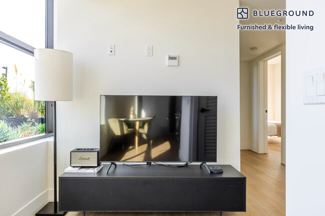 Photo - 611 N Virgil Ave Unit FL4-ID1337