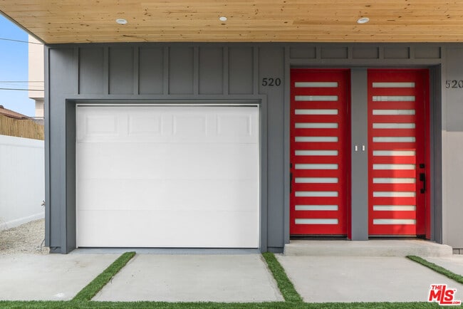 Photo - 522 Wilton Pl