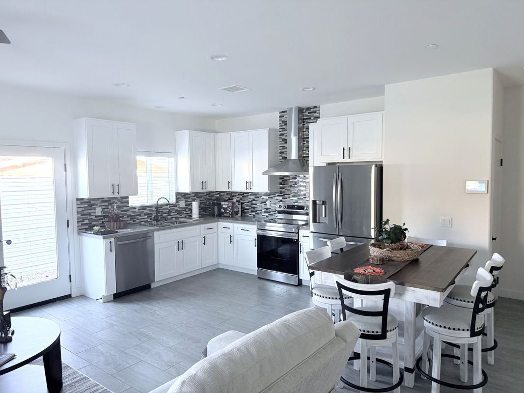 Photo - 66191 Mission Lakes Blvd