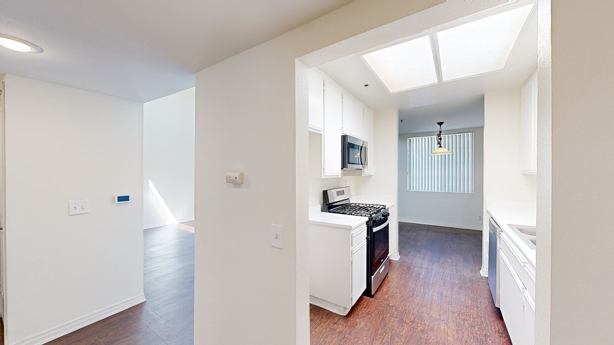 3D Tour - Maravilla Apartments at CSUN