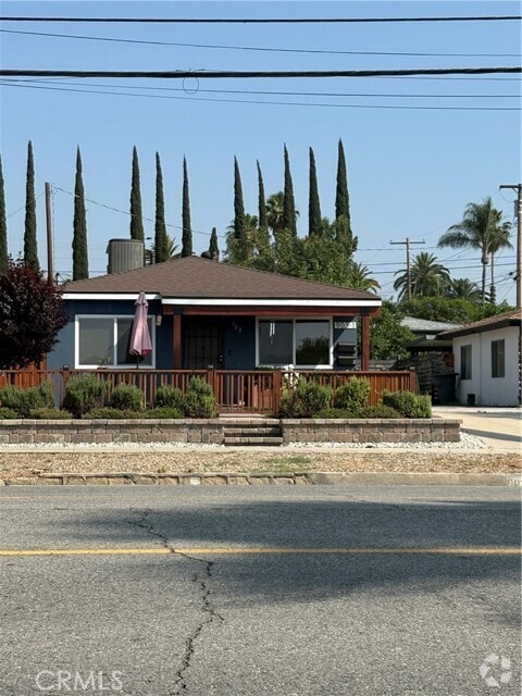 Building Photo - 903 W Olive Ave Rental