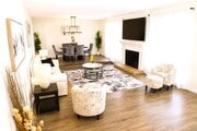 Photo - 176 W Gainsborough Rd