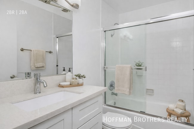 Photo - 1320 N Sierra Bonita Ave Unit 103