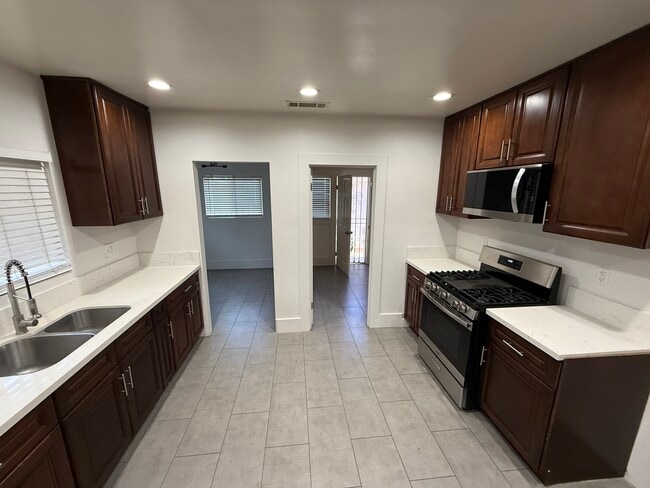 Photo - 1493 W 47th St Unit 1493
