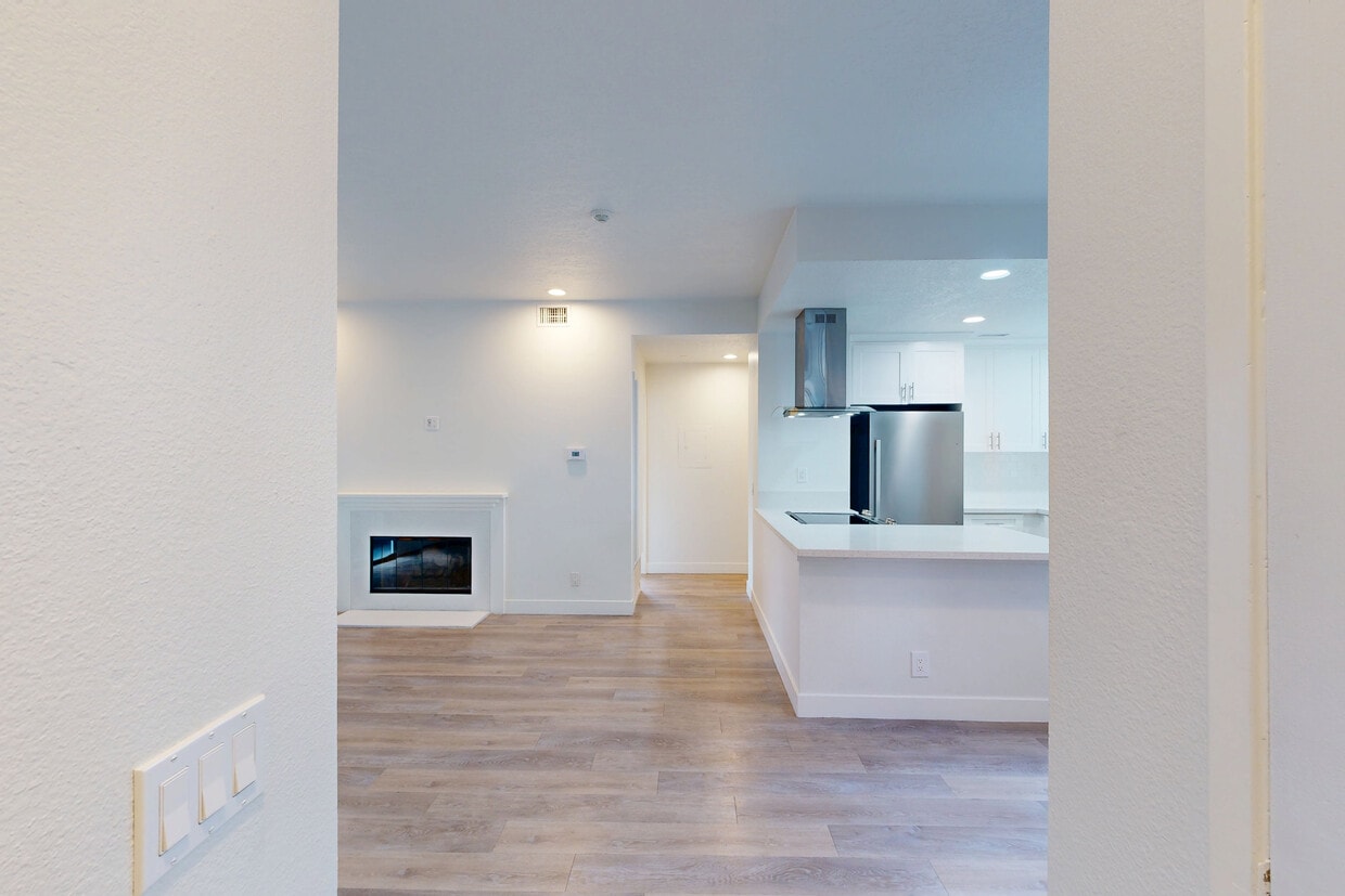 3D Tour - The Cove at Canyon Crest