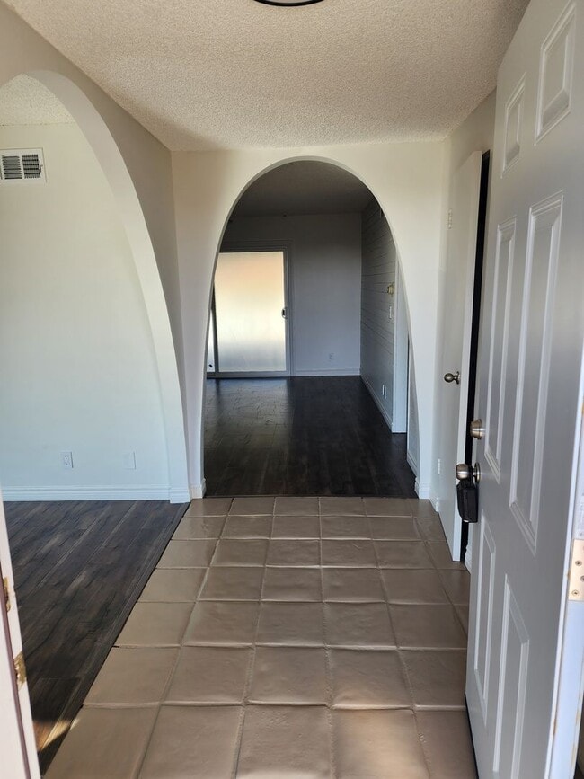 Photo - Beautiful Newly Renovated 3 Bedroom 2 Bath...