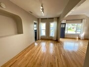 Photo - 33rd Triplex Unit 4464