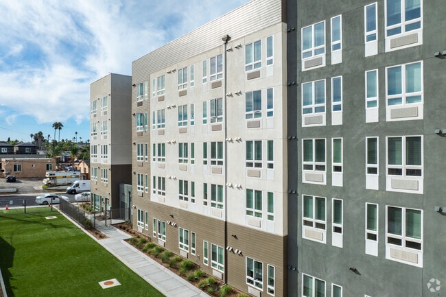 Photo - Naranja Apartments