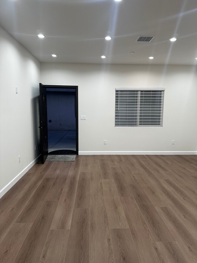 Photo - 8501 Cranford Ave