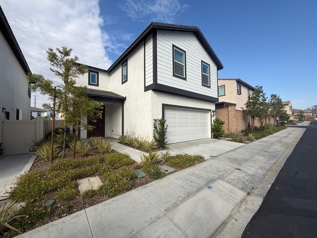 Photo - Beautiful Three Bedroom Two and a Half Bathroom Home in Murrieta!