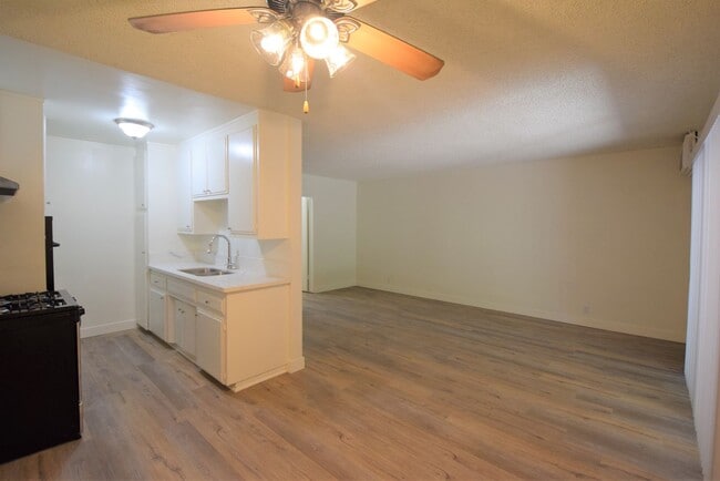 Photo - 10855 Morrison St Unit 01