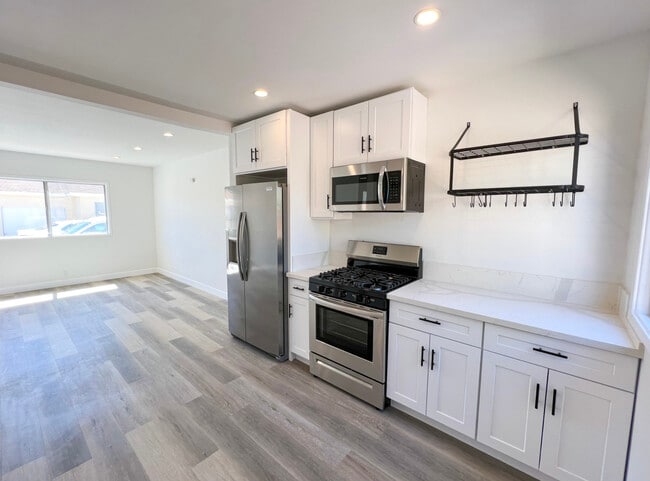 Photo - 15301 Eastwood Ave