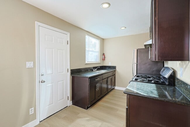 Photo - 5461-65 Imperial Ave Unit 5463