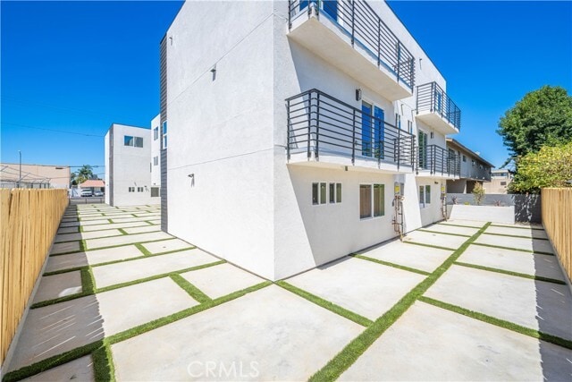 Photo - 6834 Hazeltine Ave