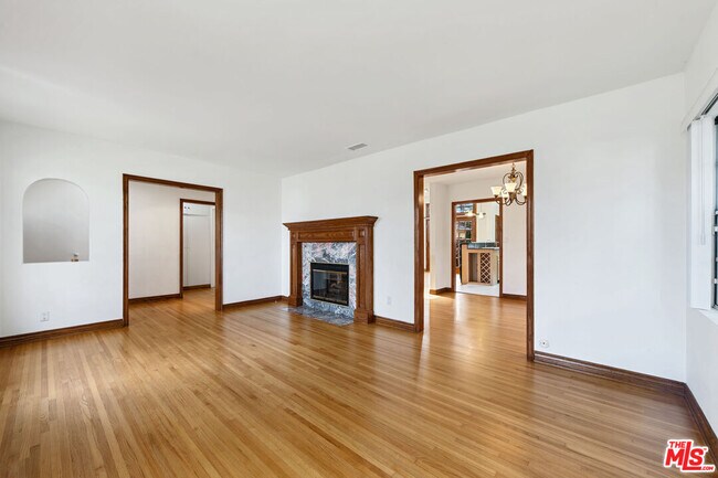 Photo - 2823 Coolidge Ave