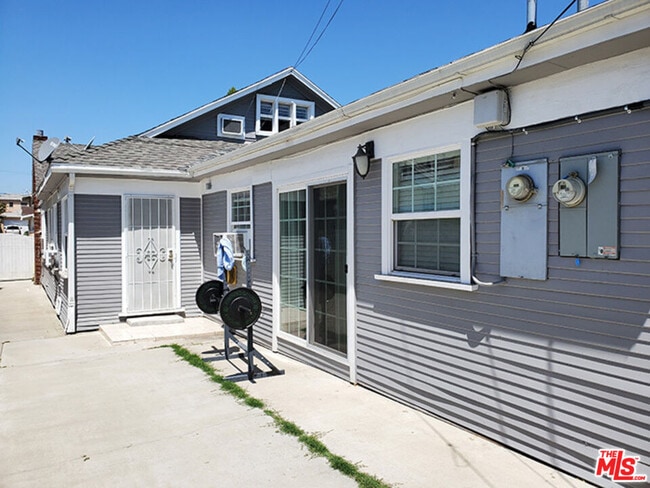 Photo - 142 Serrano Ave