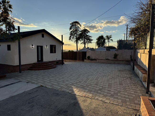 Photo - 9859 Foothill Blvd