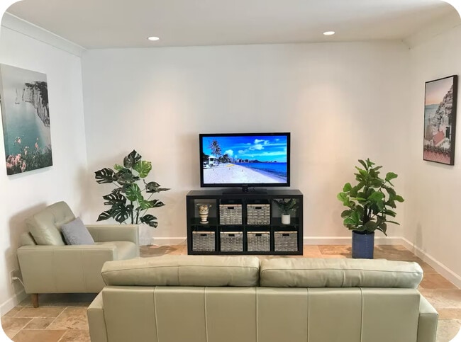 Photo - 83 Cherry Tree