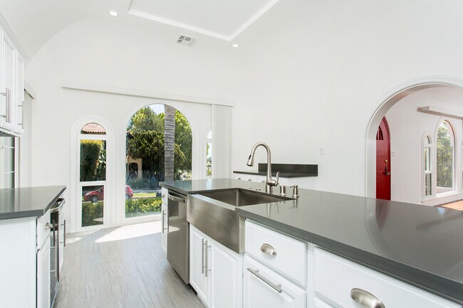 Photo - Beautiful spacious house