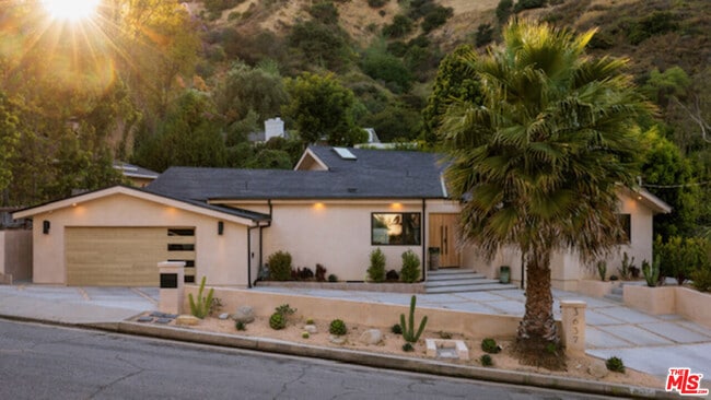 Building Photo - 3637 Loadstone Dr
