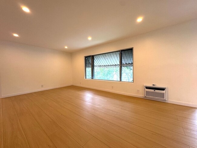Photo - Top Floor Newly Gut Renovated 2-Bedroom in Prime West Hollywood Location Unit 06