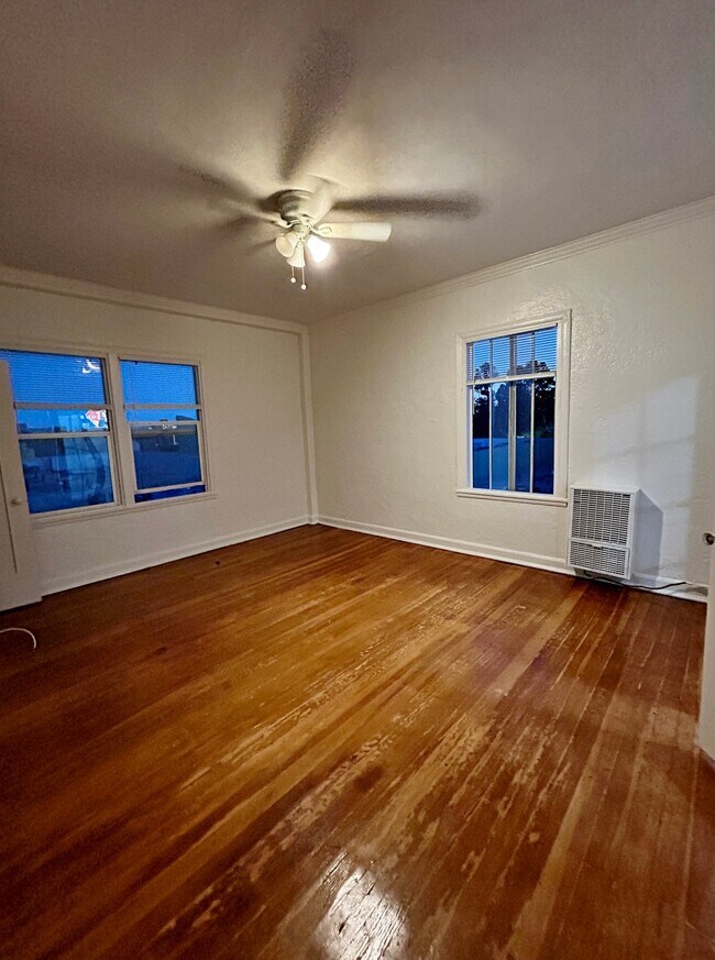 Photo - 1523 N McCadden Pl Unit 4055