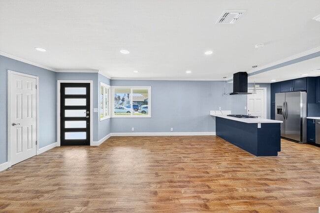 Photo - 2381 N Bellflower Blvd