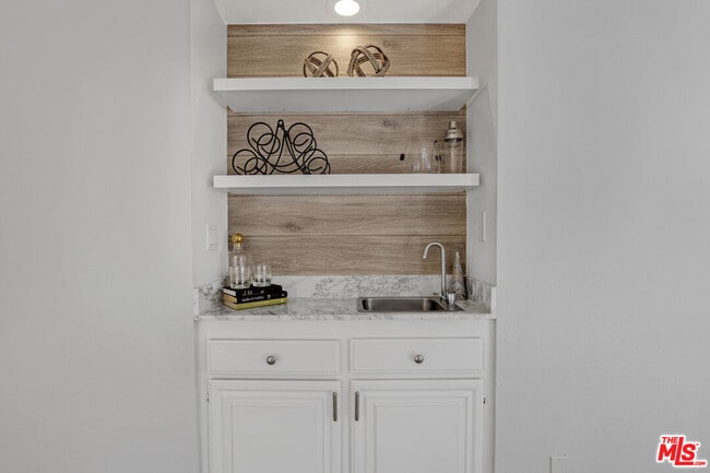 Photo - 8642 Gregory Wy Unit 103