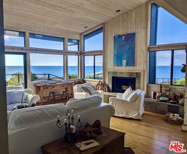 Photo - 31533 Victoria Point Rd